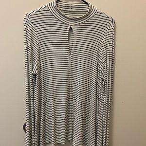 Long sleeved, striped top